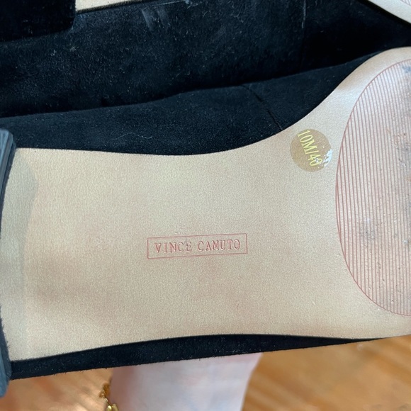 (387) *VINCE CAMUTO HEELS* - Picture 15 of 15